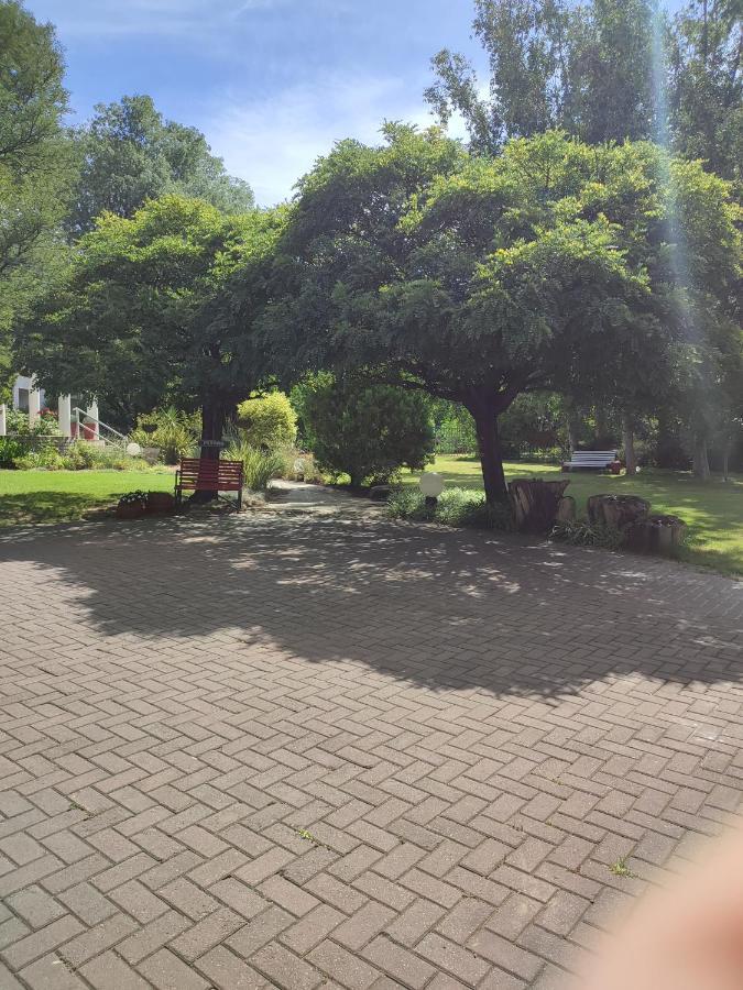 The Fairway Guesthouse Senekal ภายนอก รูปภาพ