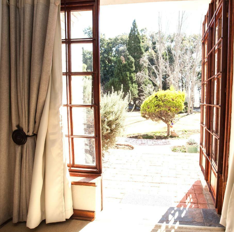 The Fairway Guesthouse Senekal ภายนอก รูปภาพ